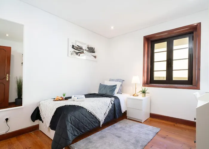 Проживание в семье Host Wise - Charming Cozy Сан-Мамеде-де-Инфешта