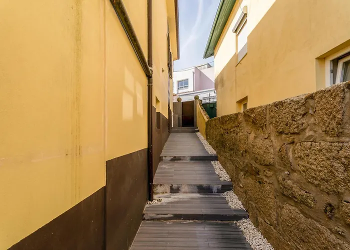 Host Wise - Charming Cozy Проживание в семье Сан-Мамеде-де-Инфешта