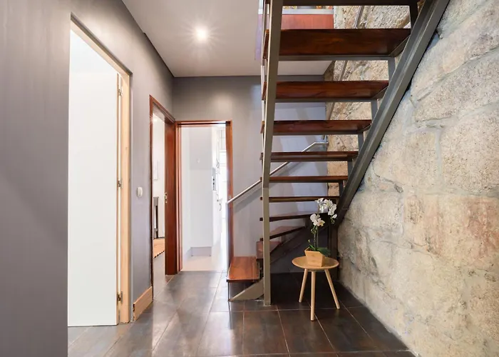 Host Wise - Charming Cozy Проживание в семье *