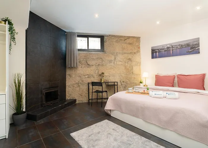 Проживание в семье Host Wise - Charming Cozy *